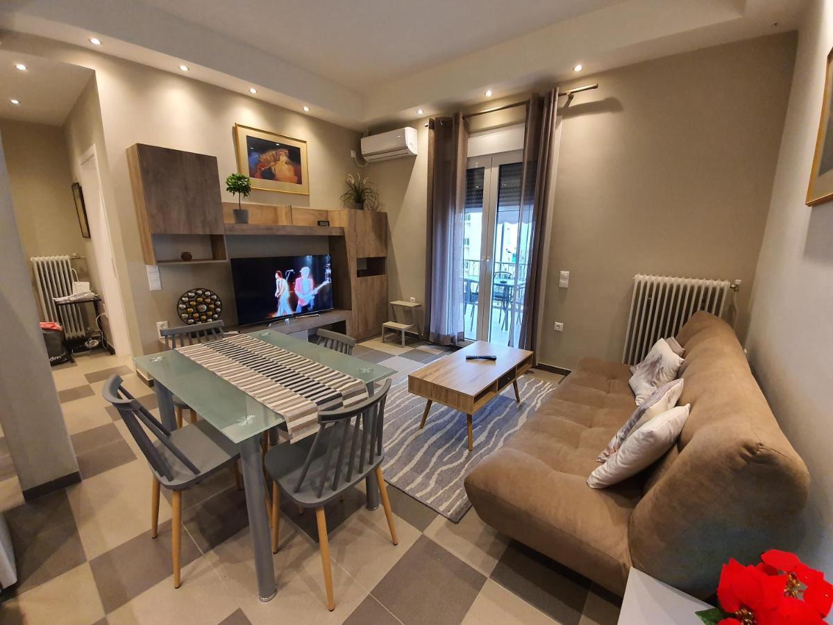 Lukas-2 B/R Luxurious Flat With Veranda Appartamento Atene Esterno foto