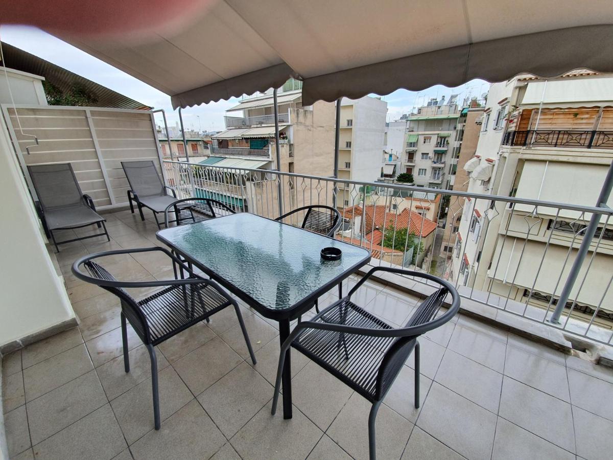 Lukas-2 B/R Luxurious Flat With Veranda Appartamento Atene Esterno foto